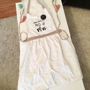 Cynthia Rowley From Miss to Mrs. Apron